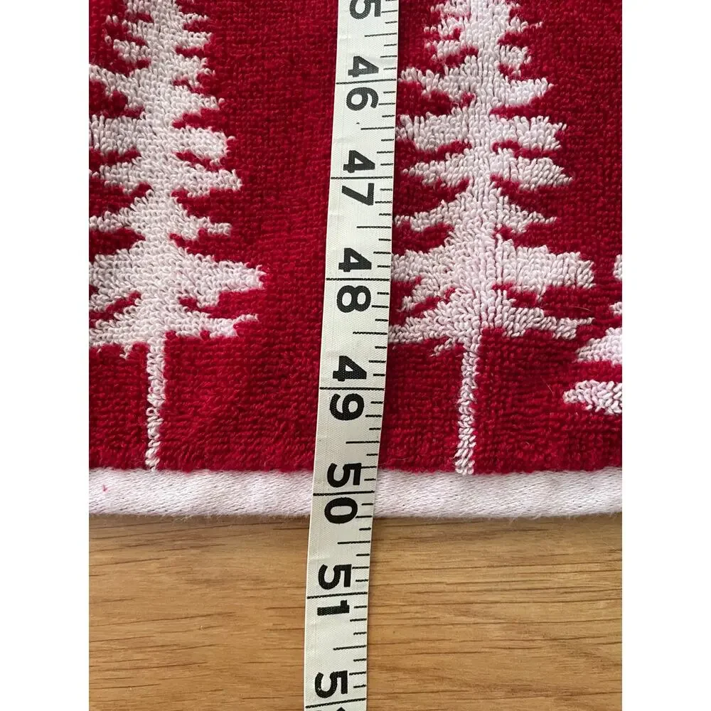 Deborah Connolly Designs 2 pc.set Bath Towels White & Red Christmas Santa Sleigh